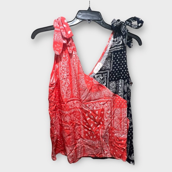 sugarfox Tops - ❗5/$25❗Sugarfox Bandana Print Tank Top
